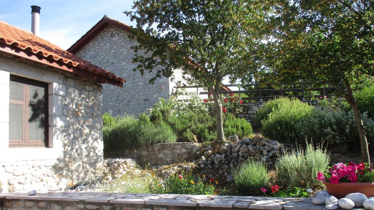 Arcadian Stone House In A Quiet Landscape, Leonidion Villa Poulithra Bagian luar foto