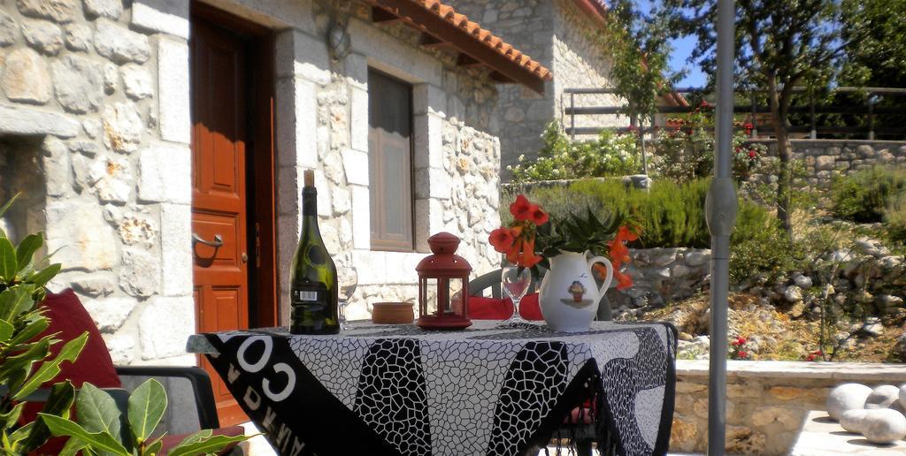 Arcadian Stone House In A Quiet Landscape, Leonidion Villa Poulithra Bagian luar foto